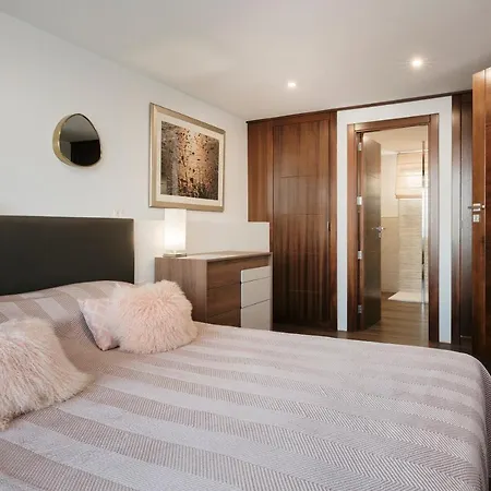 Causel - Luxury With Hot Tub Vila *