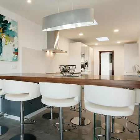 Causel - Luxury With Hot Tub Vila Puerto del Carmen (Lanzarote)
